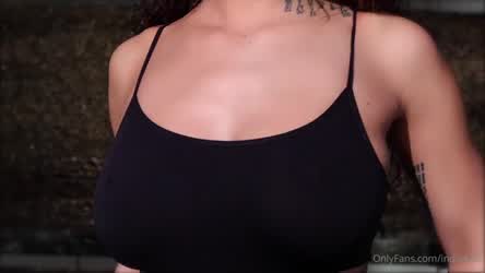 Melons?Her full, up to date OF content folder⬇️