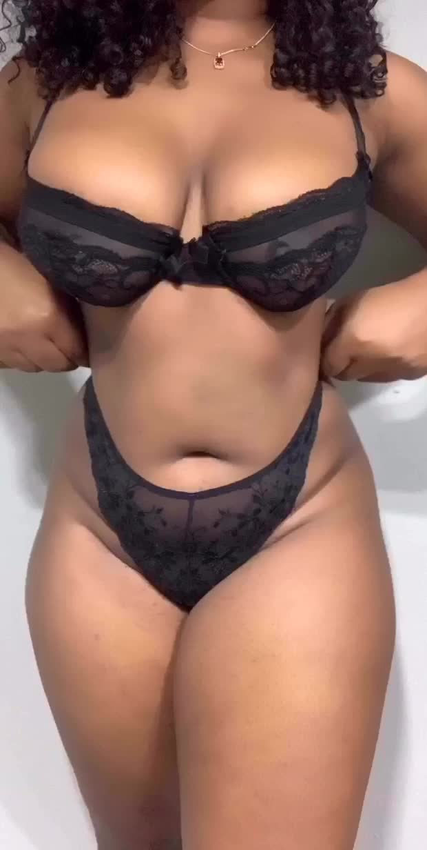 New bra and panty set ??