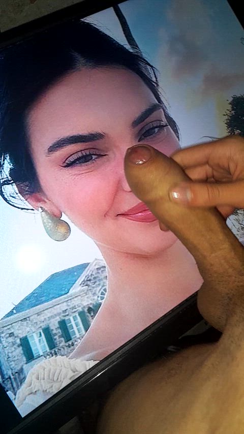 celebrity kylie jenner tribute gif