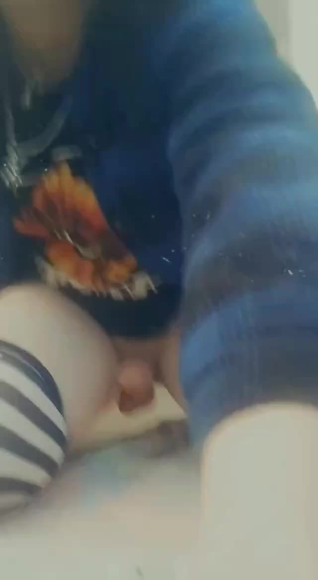 Edging all day makes me leaky ??