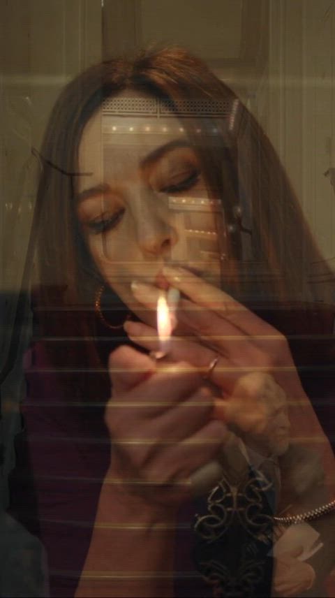 Milfy Monica Bellucci, helpless in the face of an overwhelming need to fill her lungs