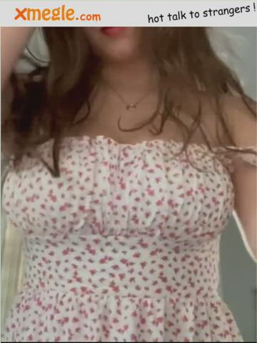 big tits boobs bouncing tits huge tits webcam gif