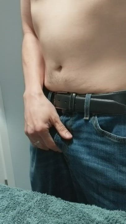 Love my jeans and armpit musk