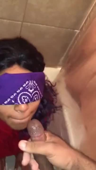Comes on her face and cleans her with piss
