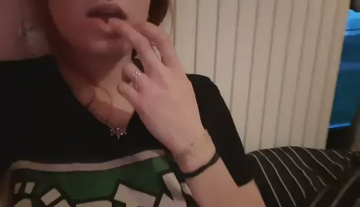Amateur Fingering Masturbating gif