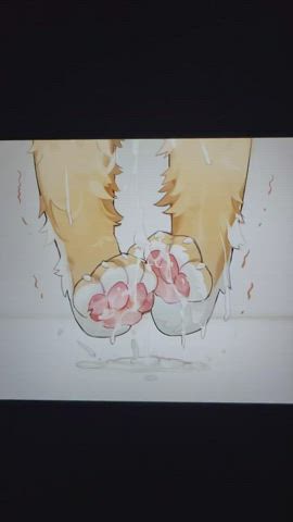 cumming all over these paws