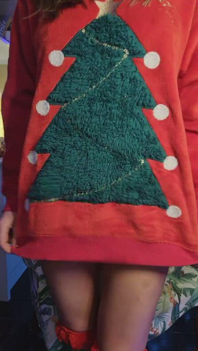 Better late than never they say... Here's my Christmas offering. It's pretty silly,