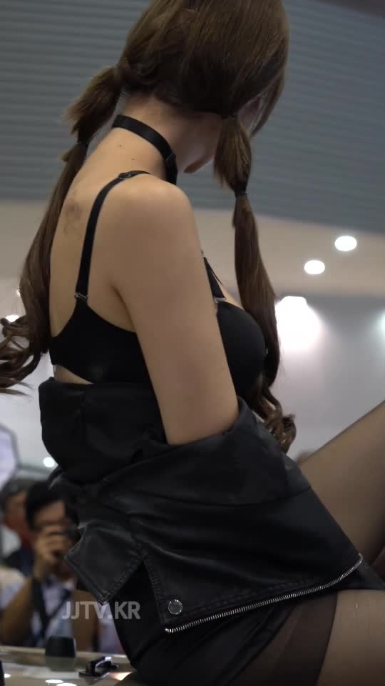 레이싱모델 민한나 (Racing Model Min-Hanna) 과감한 검정 브라 짤티비