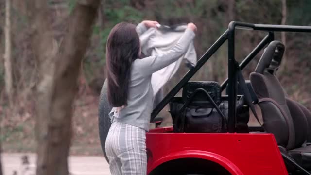 Loletta Lee in Mat to sing suk si AKA Crazy Love (1993) - Scene 3