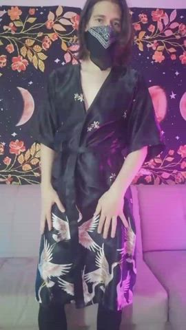 Come play with me