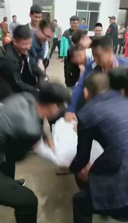 NSFW: Short marriage ever after groomsmen accidentally kill husband. Stay safe!