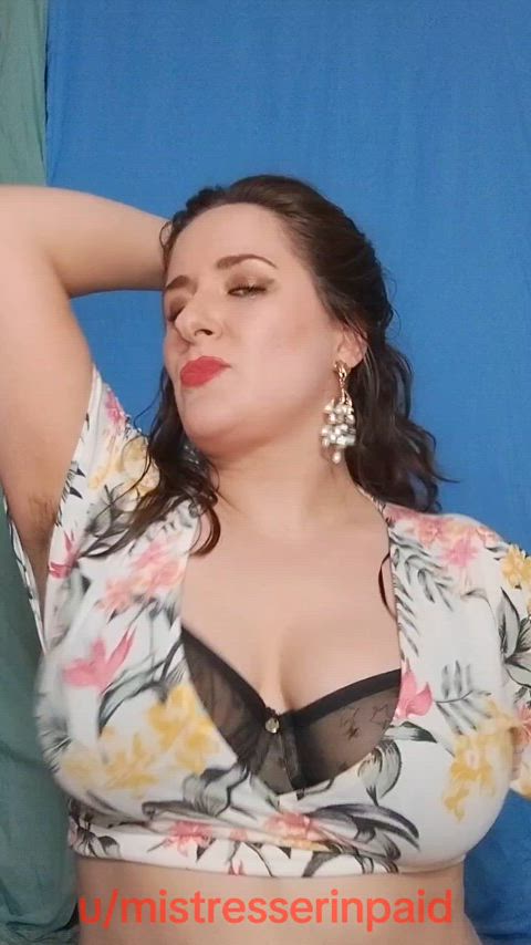 Who knew tits this big could bounce this perfectly?