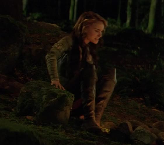 Natalie Portman - Your Highness extras cleavage
