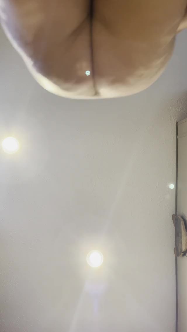 Let me know, did this make you stop scrolling? [F]