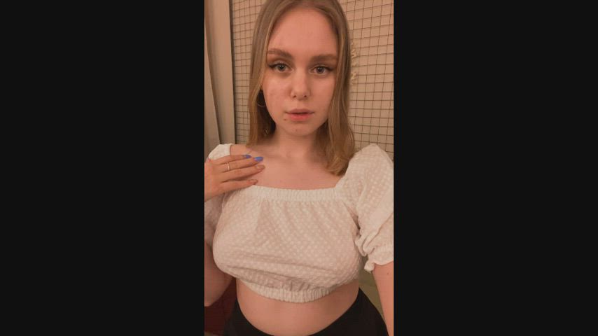 Bet you wanna play with me 🔥my hot free page in comments🔥