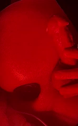 How could I NOT cum when I’ve got a huge plug like this ?‍??