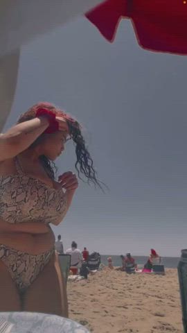 bikini huge tits jiggling gif