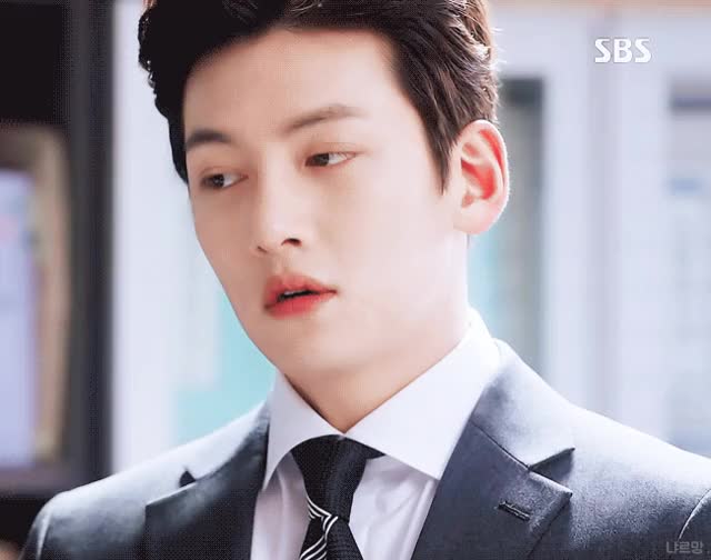 지창욱