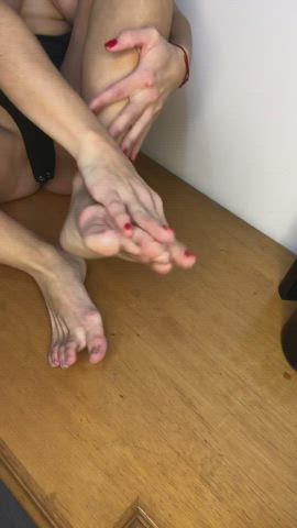 bikini legs pussy gif