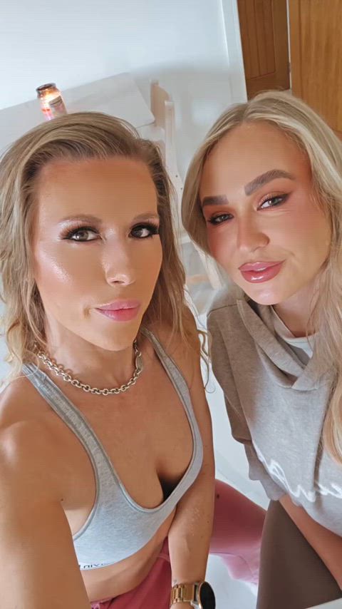 More of Sophie & Michelle Moist