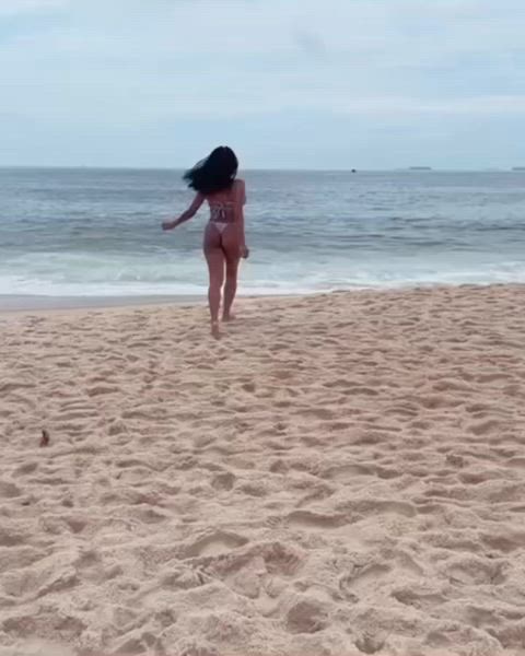 beach big ass big tits bikini celebrity sexy trans gif