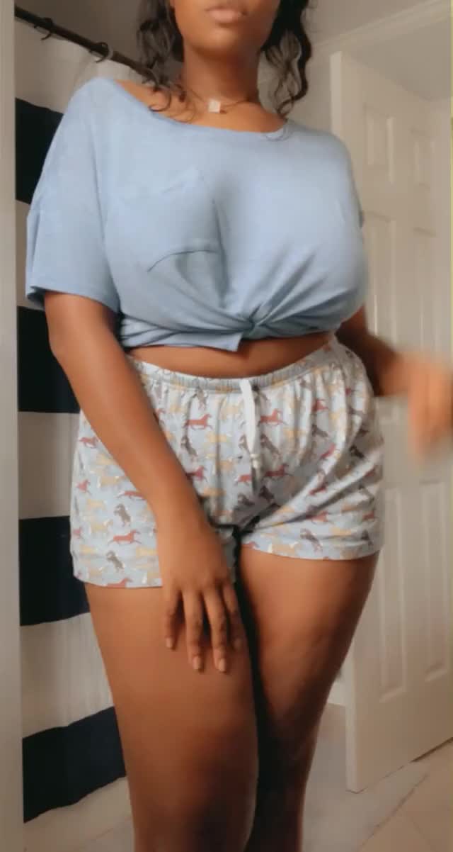 Cleaning time, but first - wardrobe change!? [oc]