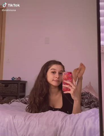 ass tiktok twerking white girl gif