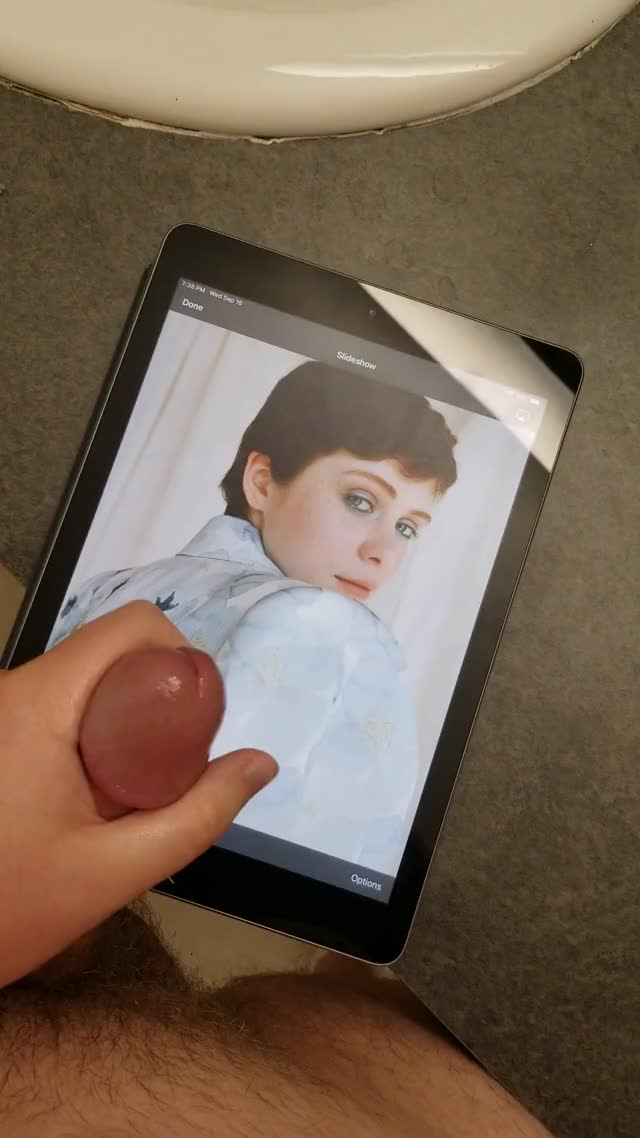 Sophia Lillis Cum Tribute