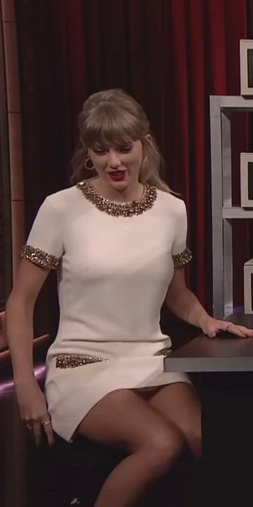 Dress Legs Taylor Swift gif