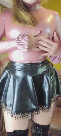 Lift my skirt up?