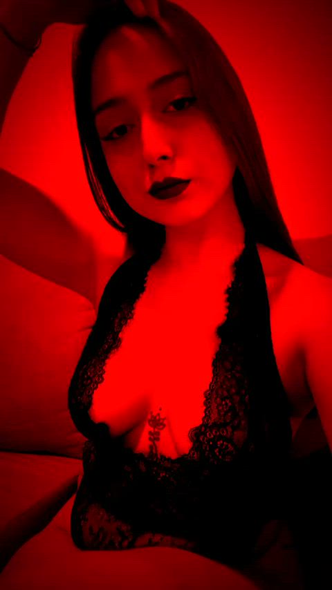 Omg how small you are! You only serve to be on your knees and worship the goddess,