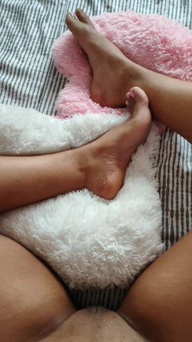 cum on feet dirty feet feet feet fetish feet licking feet sucking pussy pussy lips