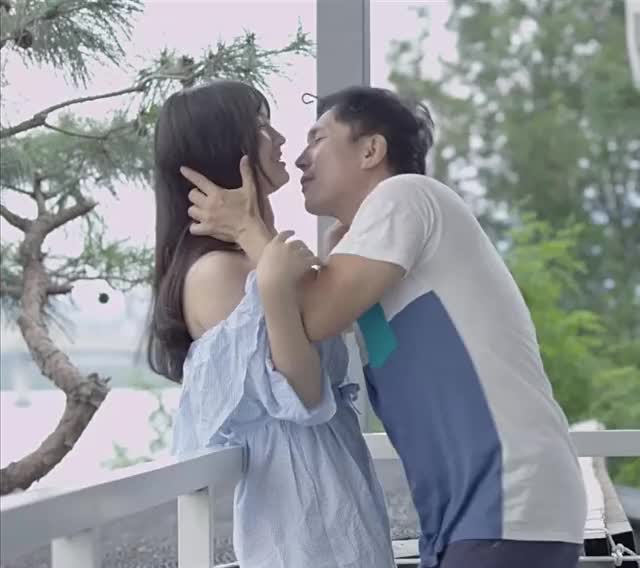 Han Seol-hwa - Old guy with a young chick in 'Young Wife'