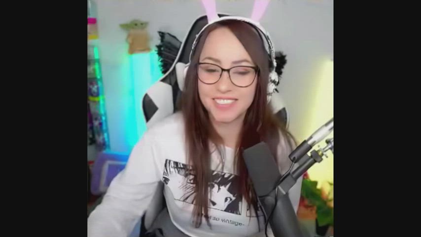 arab big ass bubble butt gamer girl thick gif
