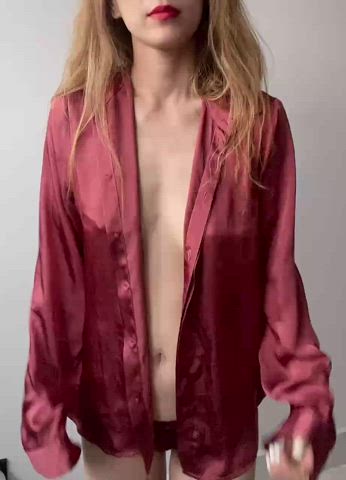 Would you ever fuck a Chinese mommy like me? 💋