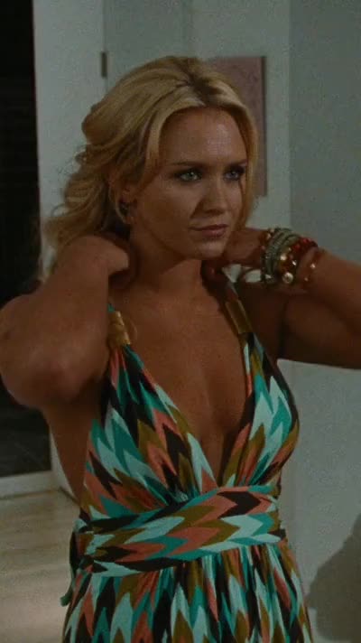 Nicky Whelan (Hall Pass) (sound)