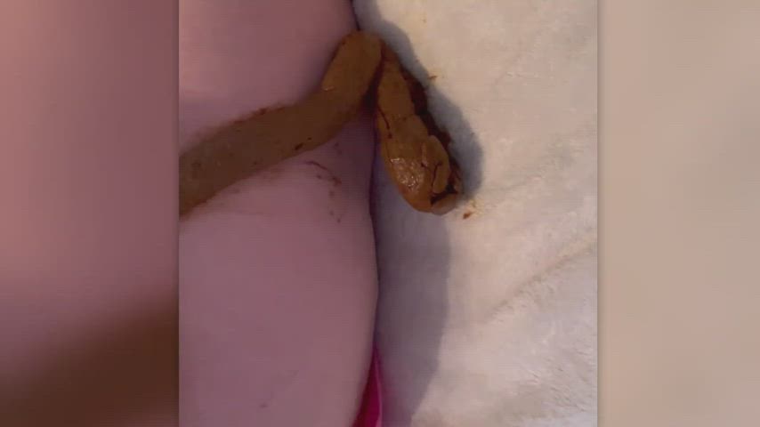 you can't find my pussy so i left a trail...