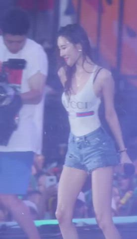 body celebrity korean gif