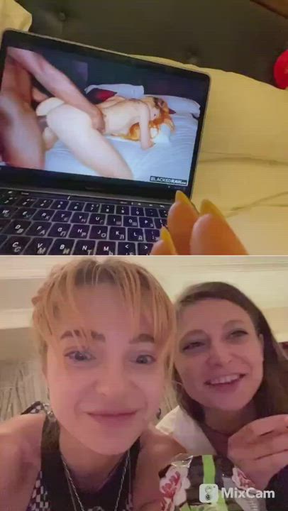 OnlyFans Talia Mint WatchingPorn gif