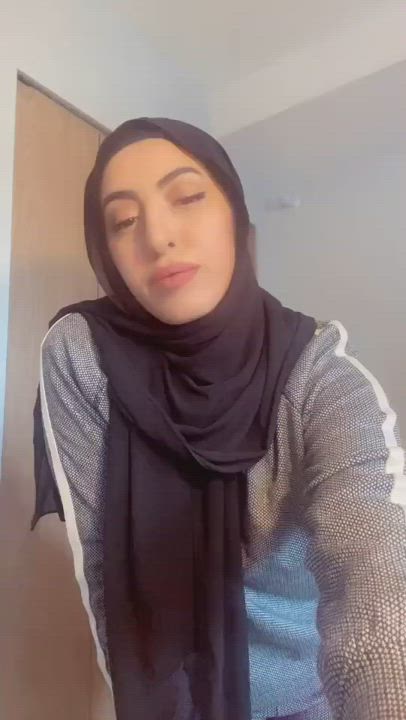 Thicc Hijabi