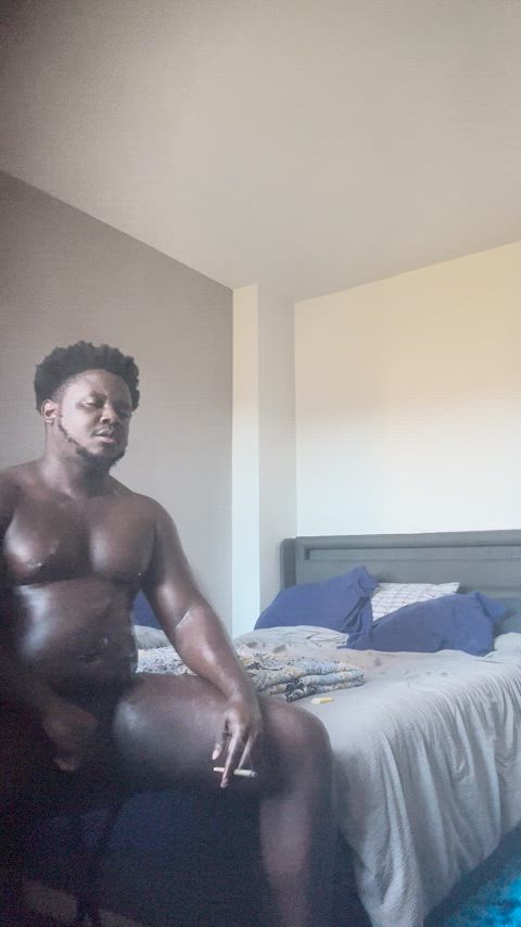 bear black ebony football gay gym public r/caughtpublic exposed-in-public gay-muscle