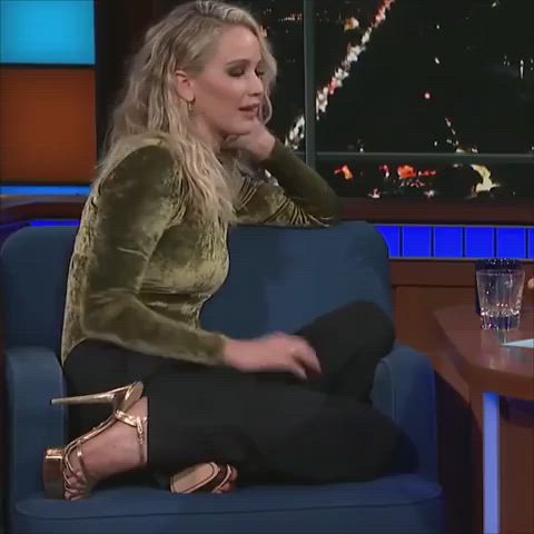Jennifer Lawrence, talk show babe