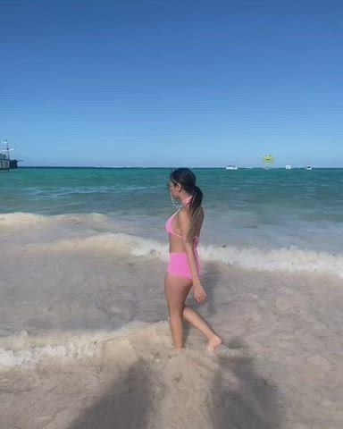 Amateur Anal Beach gif