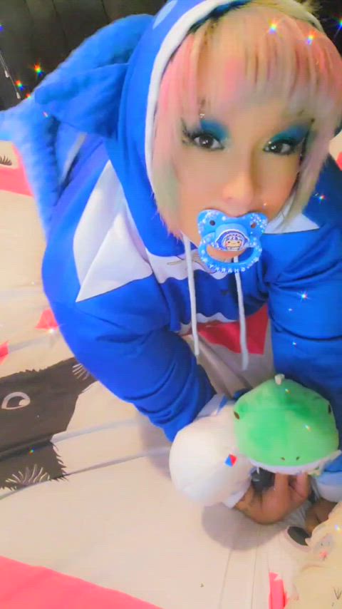 Baby sharkey~! >w< chomp chomp!