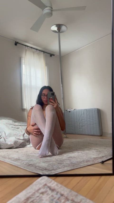 amateur brunette cute latina natural tits pussy stockings tease teen wet pussy amateur-girls