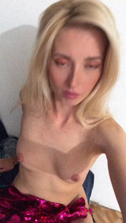Blonde and your dress and mini tits 🔑