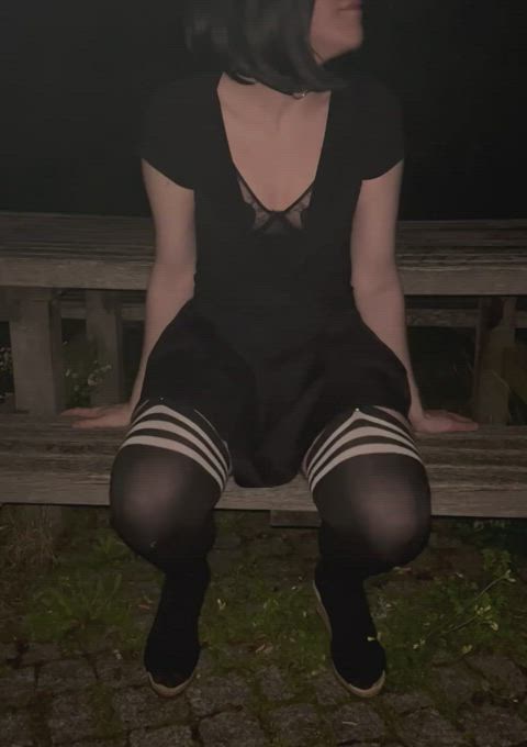 I got caught riding my dildo in the park 🙈🥵