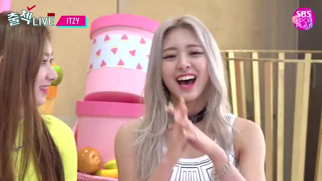 ITZY 인기가요 출첵라이브-2