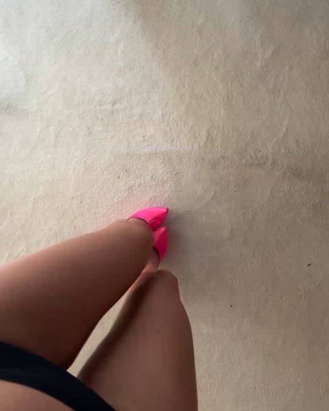 abs camel toe celebrity heels kylie jenner legs panties thighs gif
