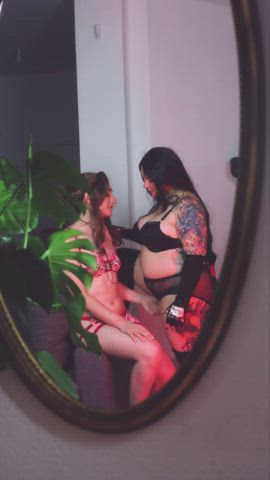 big tits cosplay lesbian lesbians tattoo tifa lockhart trans gif